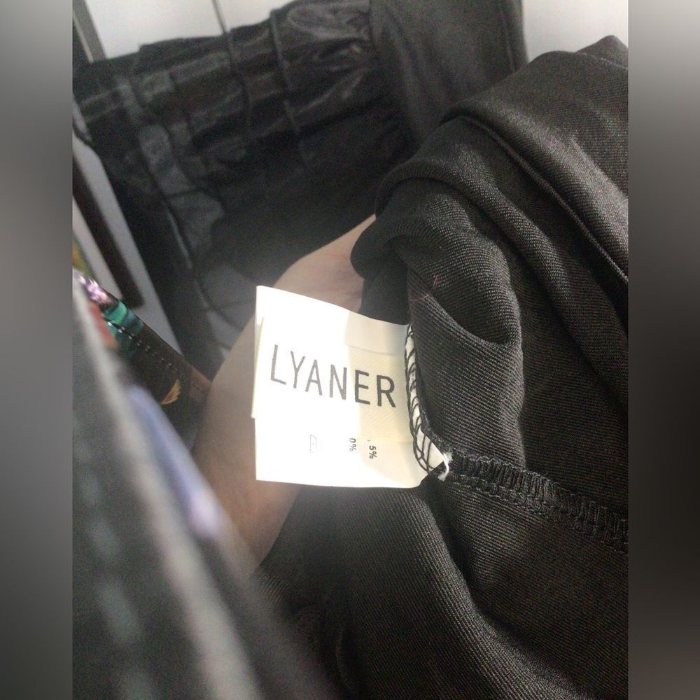 Lyaner statement ruffle sleeve v-neck black bodysuit NWOT - Picture 6 of 7